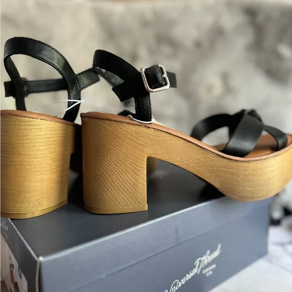 Universal Thread Ladies Heels/Wedges - Picture 2 of 11